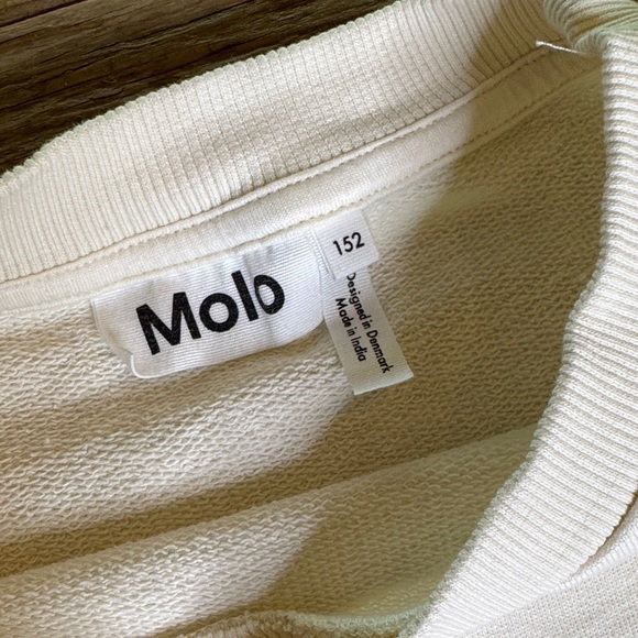 Molo Mika Red Sunflower Horse - Picture 5 of 8